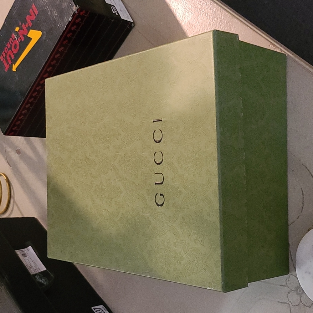 New Gucci box and paper with 2 bags